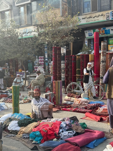 $100 на неделю, охрана у ресторанов, а кукол нет: каким казахстанская туристка увидела Афганистан