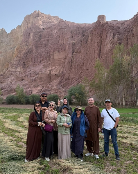 $100 на неделю, охрана у ресторанов, а кукол нет: каким казахстанская туристка увидела Афганистан