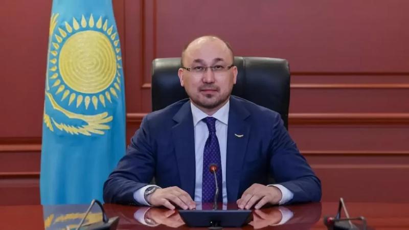Старые лица, новые адреса: почему Атамкулов в Ташкенте, а Абаев в Москве