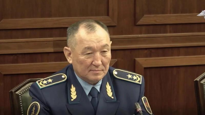 Дедовщина разъедает армию РК, министр обороны шутит. А как на Западе?