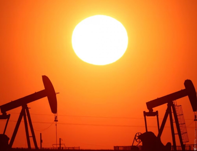 Цены на нефть превысили $90 за баррель на фоне расширения атак США и Ирана