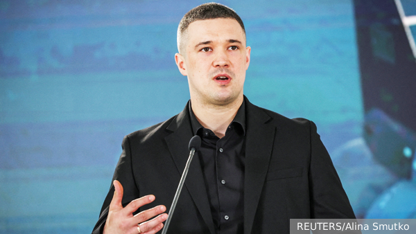 Уволить министра обороны Украины Зеленского заставили страх и жадность